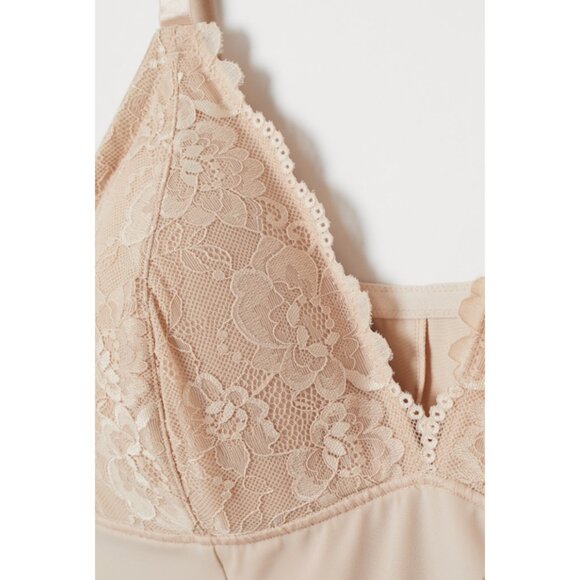 NWOT H&M women's plus 3XL lace Firm Shaping Slip in light beige w/ padded cups - Picture 2 of 7